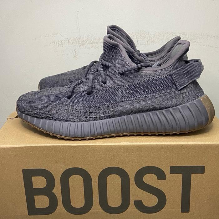 [USED] Yeezy Boost 350 V2 Cinder Non-Reflective 100% Authentic