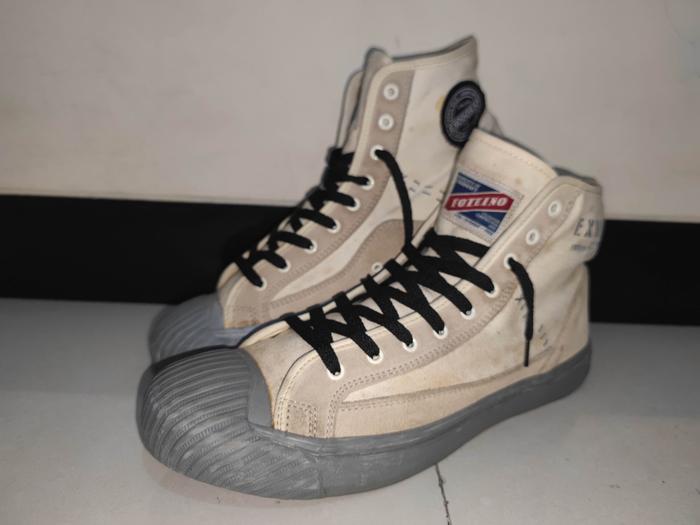 Exodos57 Foteino High Broken White/Grey, Size 45/30cm Indonesia (2ND, Kondisi 70%, Minus kotor)