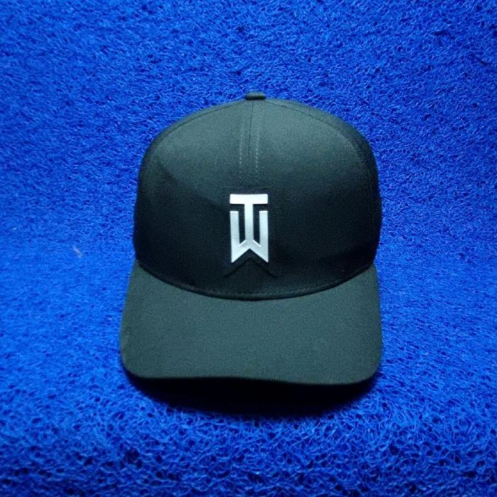 topi nike tiger woods classic99 size L