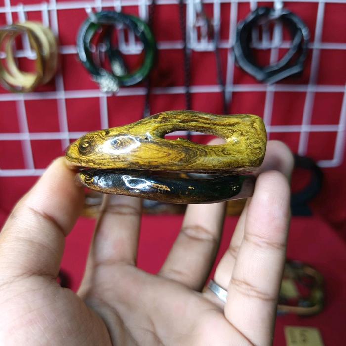 gelang akar bahar brahma bercombong