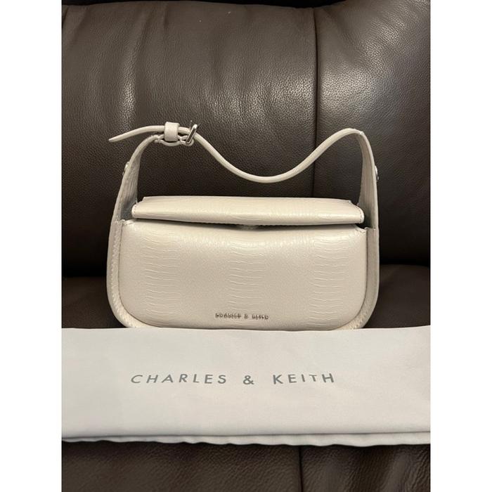 Preloved Tas Wanita Ori 100% Harga 5 Juta