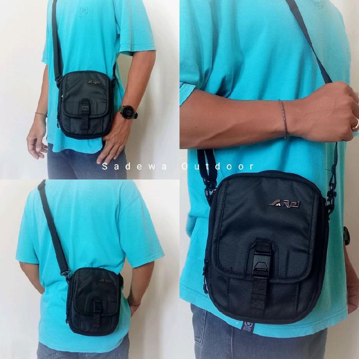 Tas Slempang Arei Orlando/Travelpouch Arei Orlando