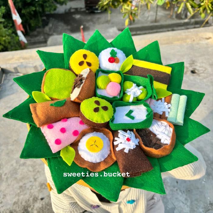 topi tumpeng kue tradisional || topi karnaval kue tradisional || jajan pasar || topi karnaval || top