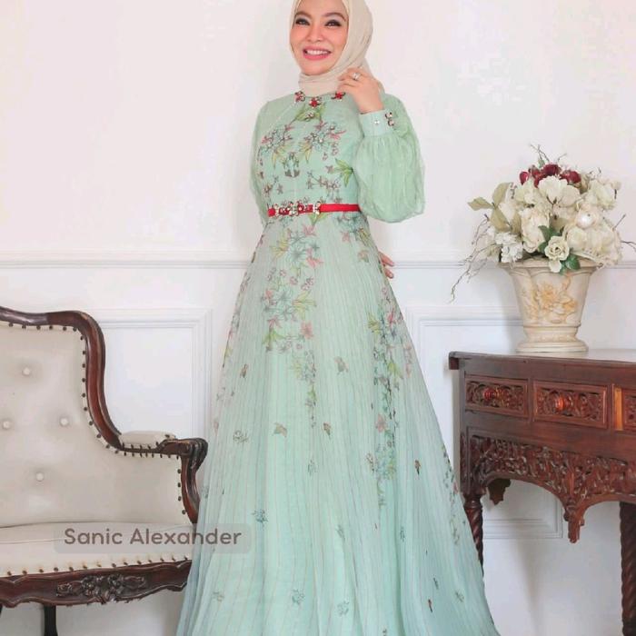 Victoria Dress by sanic alexander original