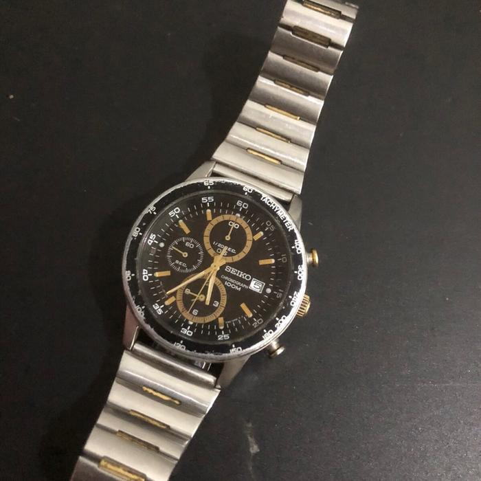 Jam tangan seiko chronograph quartz