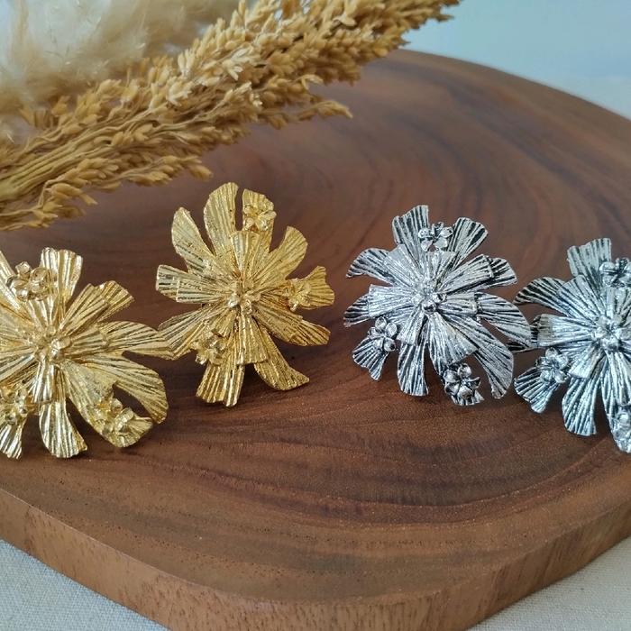 subeng alpaka bali gonjer /subeng bali /subeng alpaka / suweng bali / giwang bali / anting bali