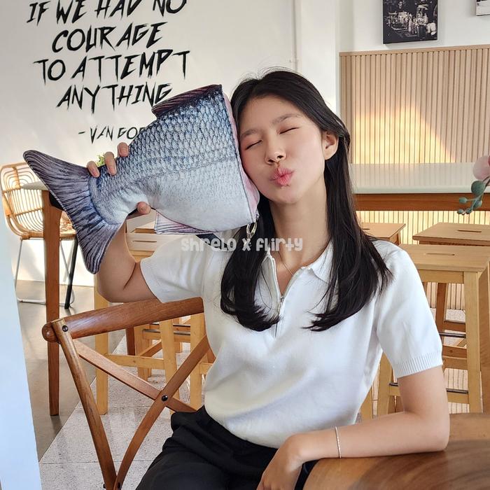 Shoulder Bag Bentuk Buntut Ikan Kakap Putih Tas Selempang Bahan Linen Puffy Kado Unik Hobby Mancing 
