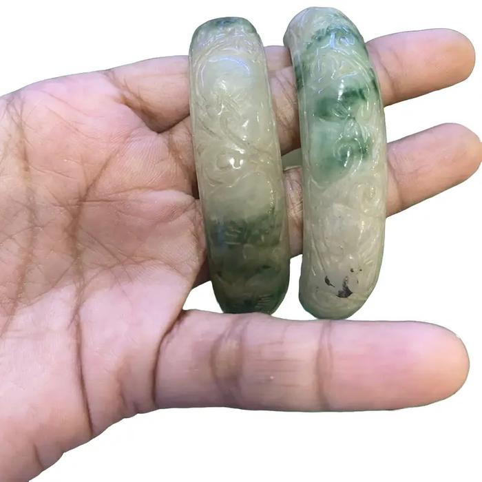 Gelang batu giok Burma ukir
