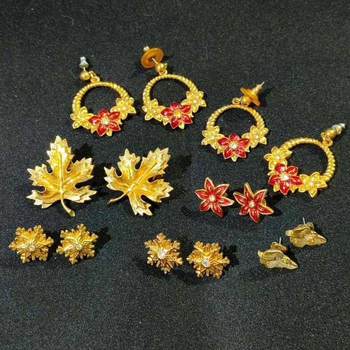 Lot of 7 set earrings Avon Vintage Earrings Anting avon