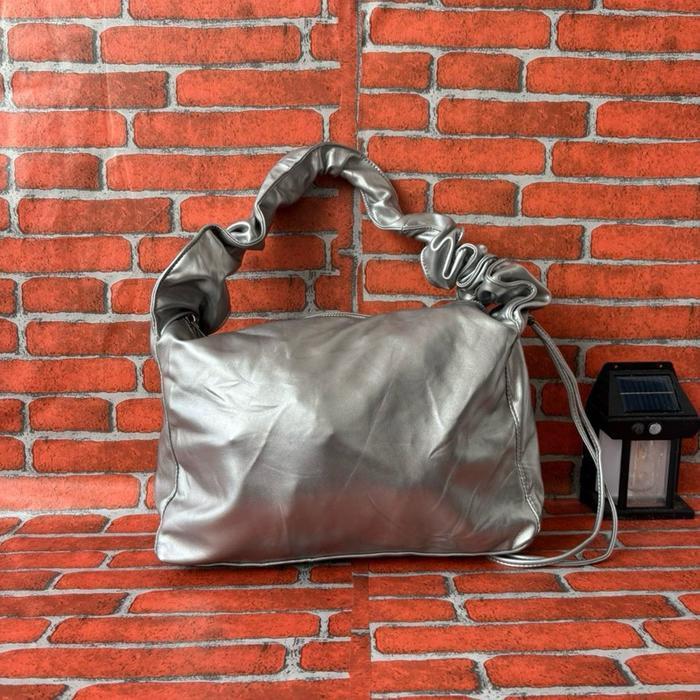 TAS TOTE KULIT WANITA SECOND BRANDED SILVER / TAS SHOULDER WANITA KULIT SECOND