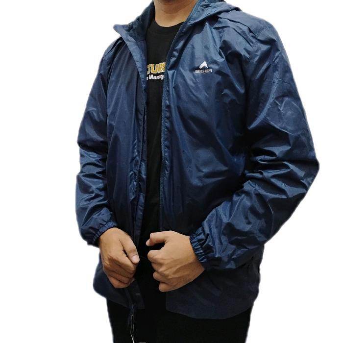 Eiger Jaket murah meriah untuk harian berangkat/pulang sekolah,kuliah atau kerja. bahan parasut tida