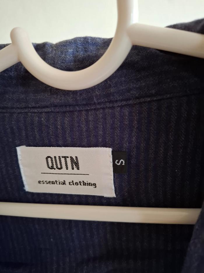 QUTN Cardigan Essential Pria - Knitwear Berkualitas Tinggi