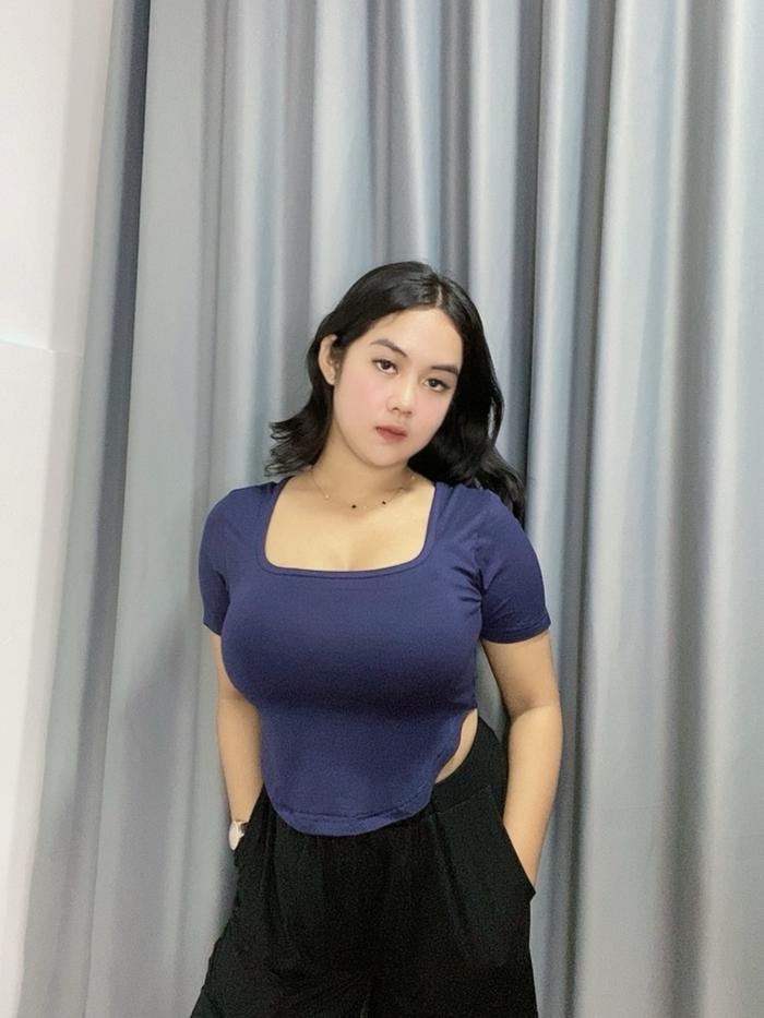 Squere neck blouse fit body