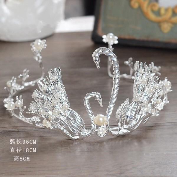 MAHKOTA ANGSA HIASAN MUTIARA GAYA REYRO BANDO TOPPER CAKE