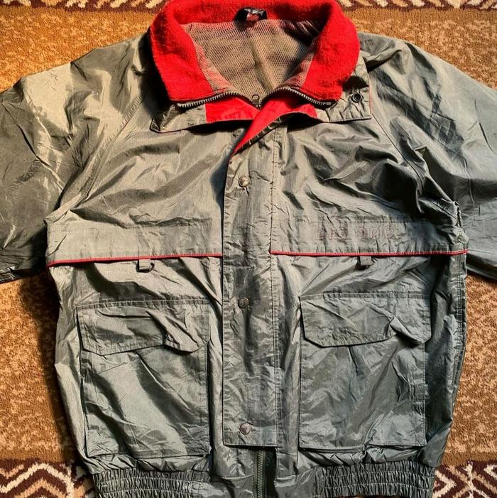TRACK JAKET HIJAU TUA GLOSSY