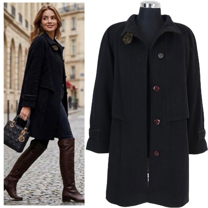 Women wool coat in black brand Mars