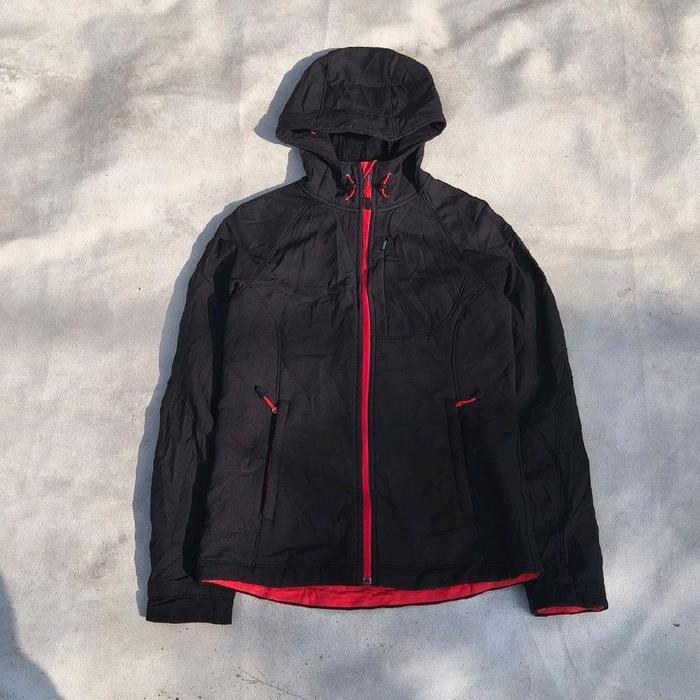 Jaket softshell outdoor hiking gunung Kirkland hitam bekas
