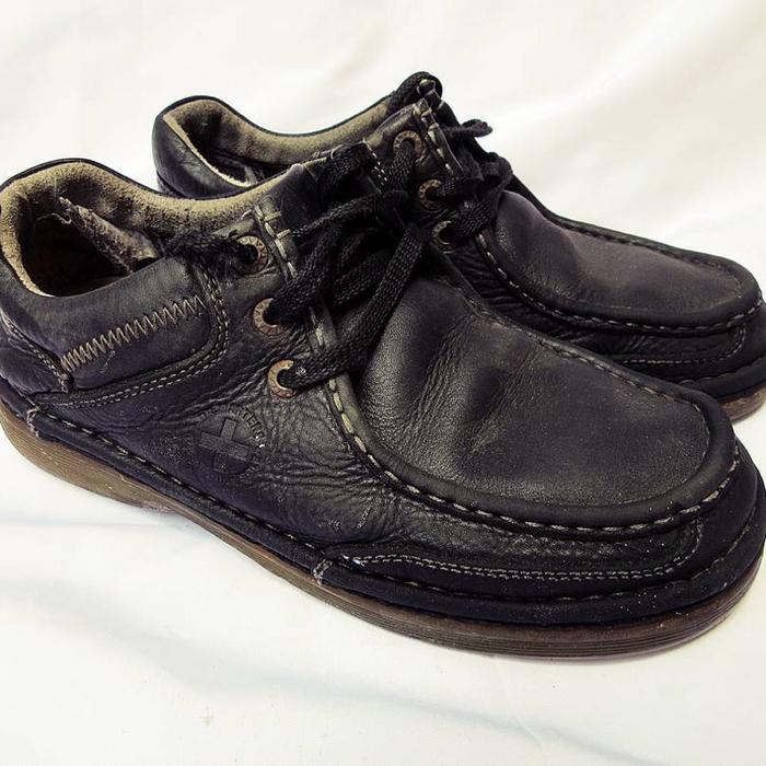 Dr martens For Industrial  Black Factory  Size 44 eur  Made in thailand