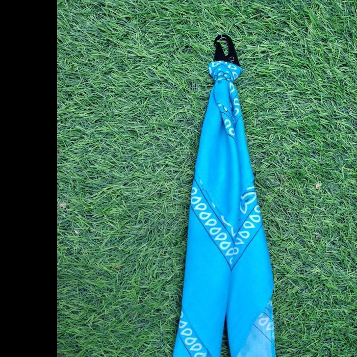 Bandana Paisley Techwear dengan Carabiner Clip - Aksesoris Gantung Tas & Celana - BIRU MUDA