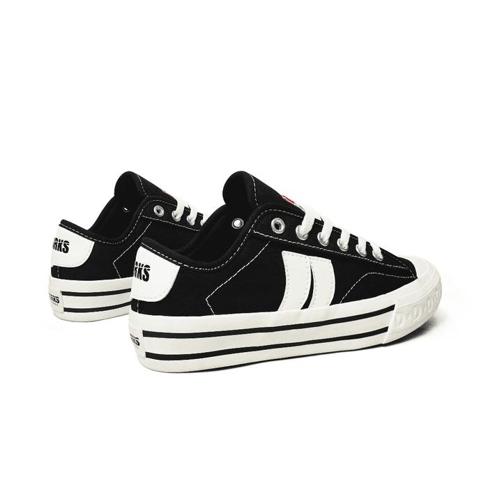> Dorks - Metro Low Black Sepatu Sneakers Casual Pria Wanita RR