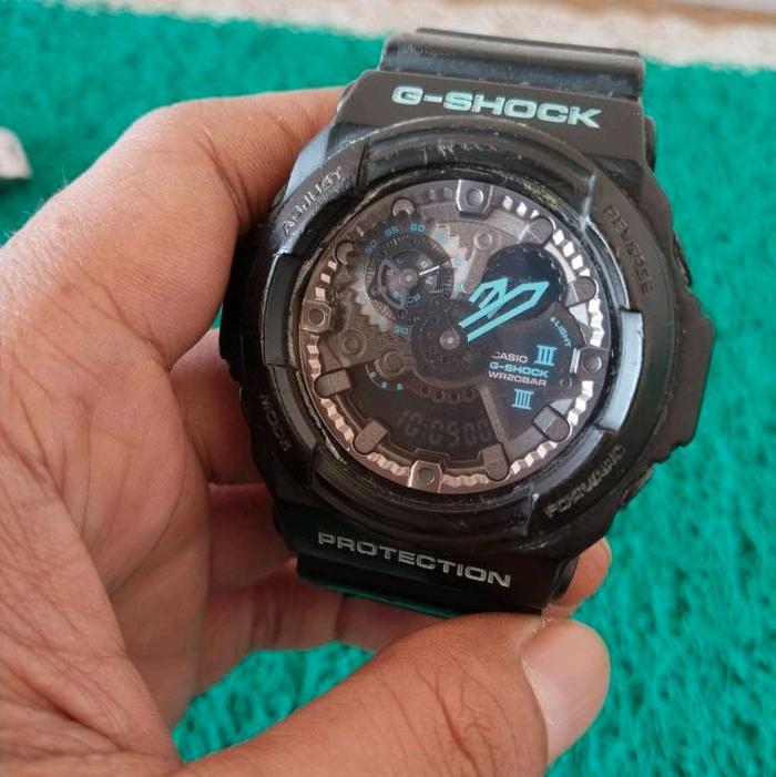 Casio Jam Tangan G-SHOCK GA-300BA dengan Desain Protection dan Tampilan Khas G-SHOCK