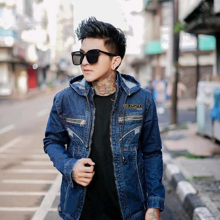 JAKET JEANS DENIM TOPI KUPLUK BISA LEPAS PASANG/ZYPER RESLETING  LENGAN Panjang Distro Pria Wanita T