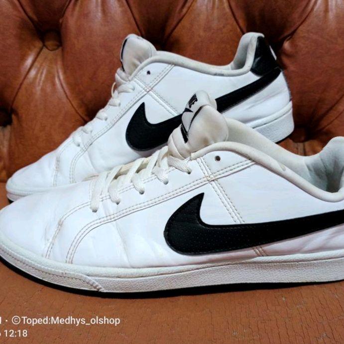 Sepatu Second (Bekas, Seken, Preloved) Nike Court Royale 2 Insole 250 Size 40 Casual Shoes Pria Kasu