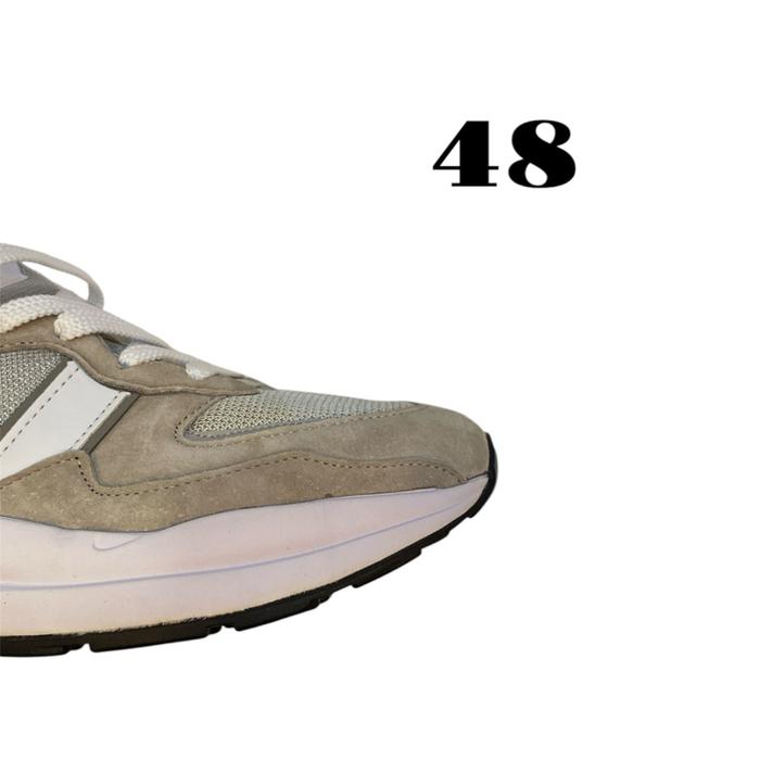SEPATU NB M5740 GREY/WHITE