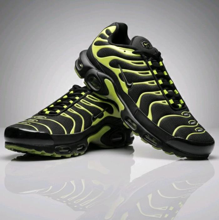 Sepatu Sneakers Nike Air Max Plus Pacific Moss (Golden Size 45)