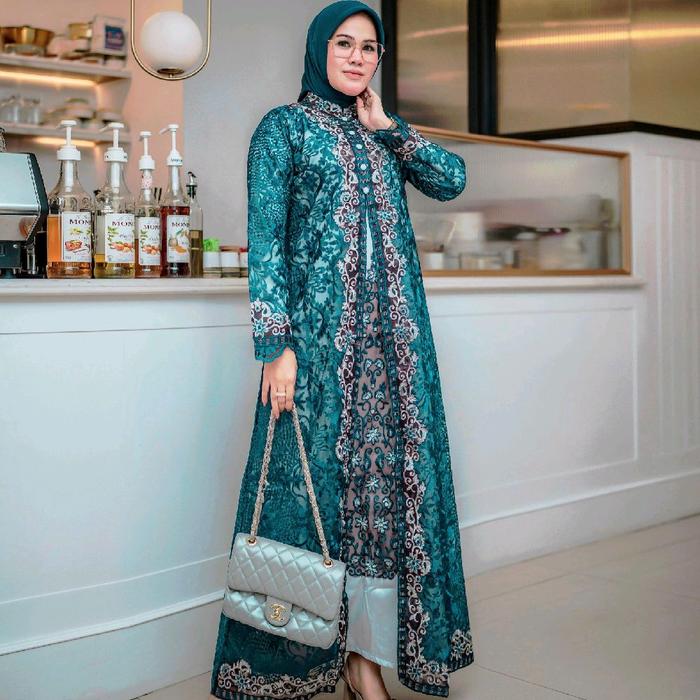 *SHANGRILLA* gamis 2 warna kombinasi  bagian dada bordir tempel dan di lengan variasi kancing depan 