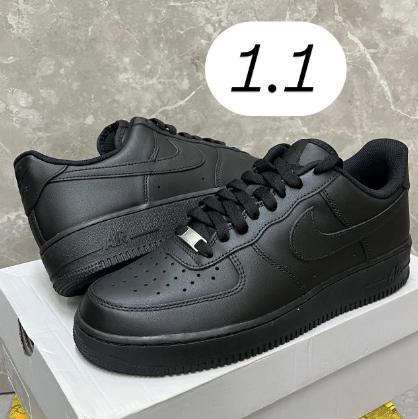 AF1 TRIPLE BLACK SIZE 43 BNIB