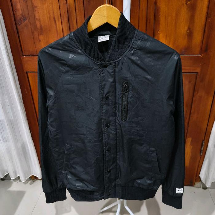 jaket vintage varsity bomber fullprint aop nike x maharam