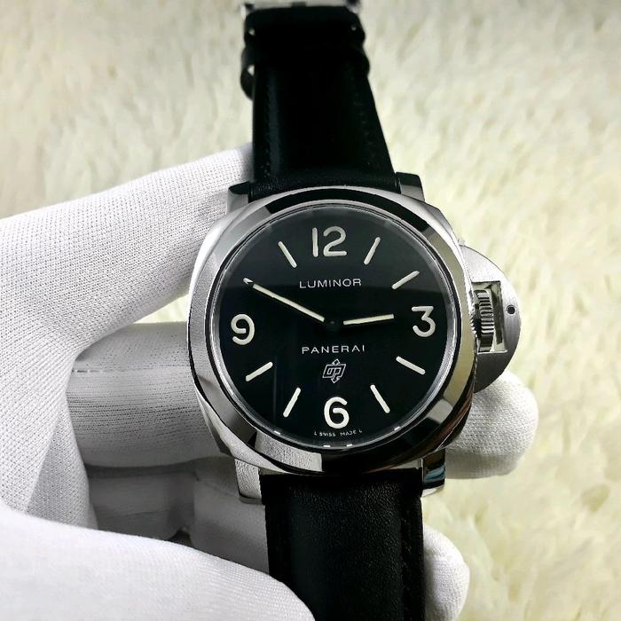 Panerai Luminor Pam 000 Jam Tangan Pria dengan Tali Hitam dan Tampilan Elegan