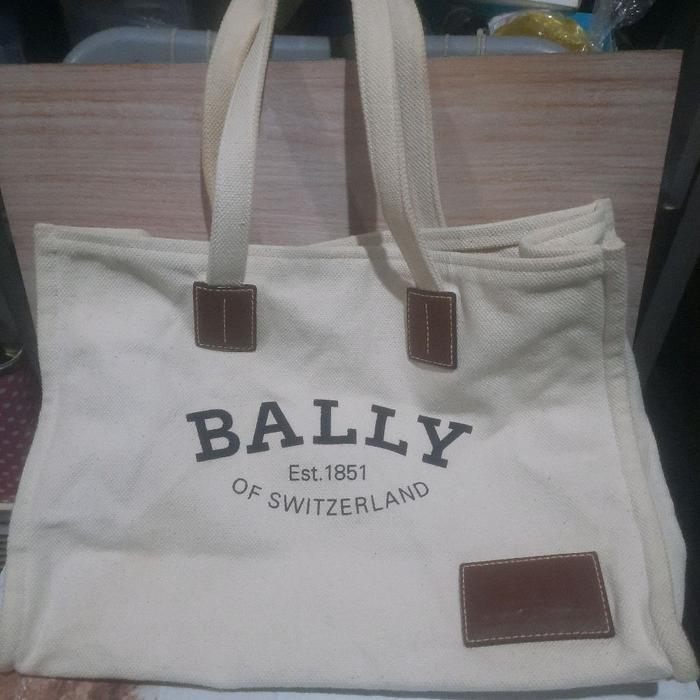 Preloved Tas Bally Crystalia Canvas Original