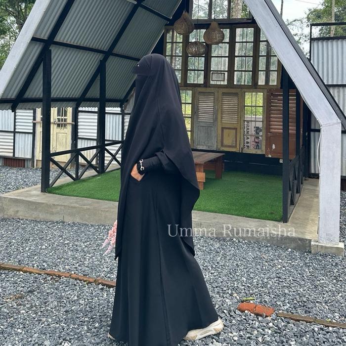 Salamah Set by Umma Rumaisha Syarii - Pure Jet Black - Syarii Sunnah - French Khimar Oval - Produksi