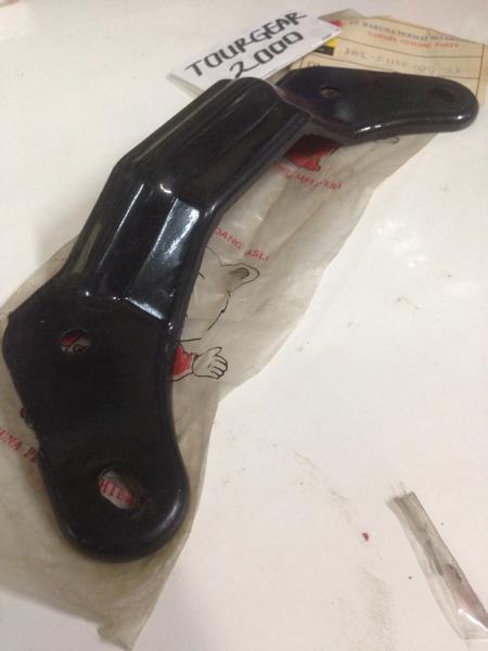 PLAT DUDUKAN BEHEL JOK YT115 (3WL) (YAMAHA0144) L1