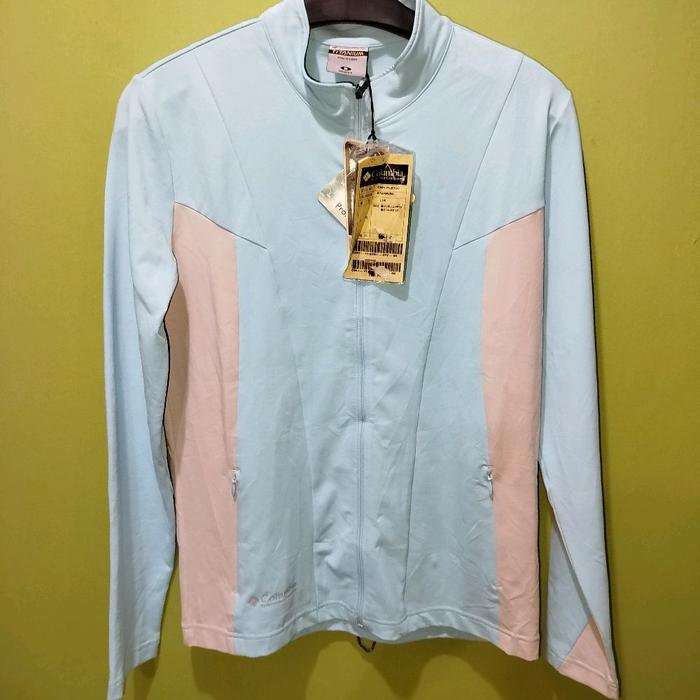JAKET OUTDOOR COLUMBIA TITANIUM SOFTSEL BIRU LANGIT SIZE M BARU