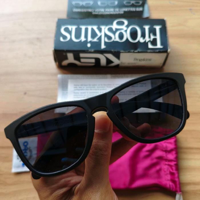 Kacamata Sunglasses Oakley Frogskins