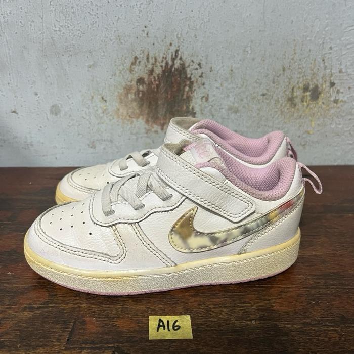 Sepatu anak second ori nike court borough low strap size 27
