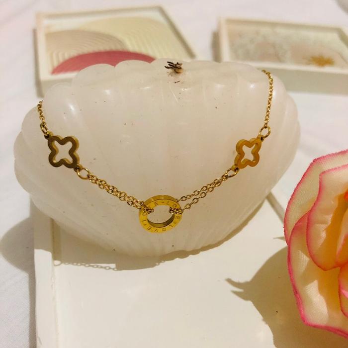 Gelang Emas Perhiasan Imitasi Perpaduan model Clover yang Cantik - Gelang Perhiasan Imitasi Stainles