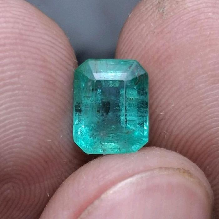 Natural Emerald (beryl) 2.23ct Zamrud Zambia CE-Minor memo LogIn