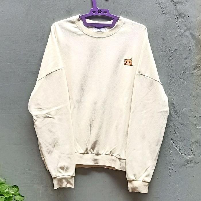 Crewneck Sweater M PLAYGROUND | OVERSIZED | Cream | Tag Lengkap | Thrift Preloved Bekas Second