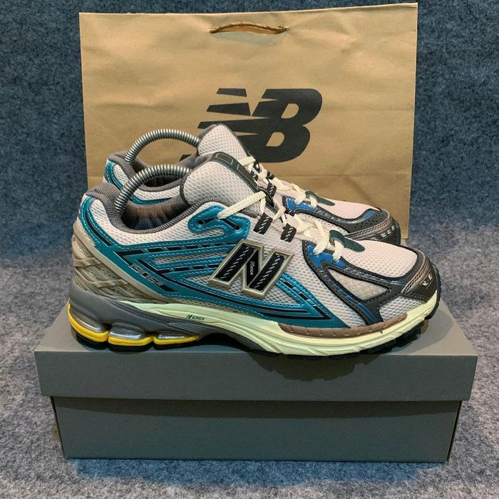 Sepatu NewBalance 1906R Second