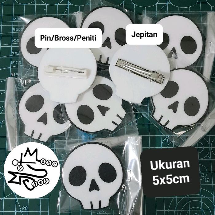 Pin Tengkorak/ Bross Tengkorak Amu Webtoon Wee