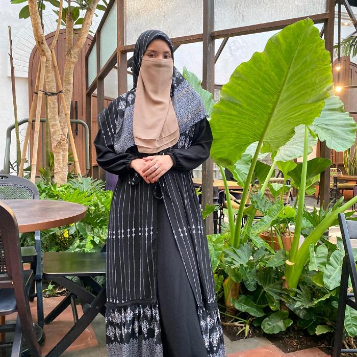 Gadung set gamis kerudung segiempat motif warna hitam ld 110 pb 140 bahan ceruty babydoll