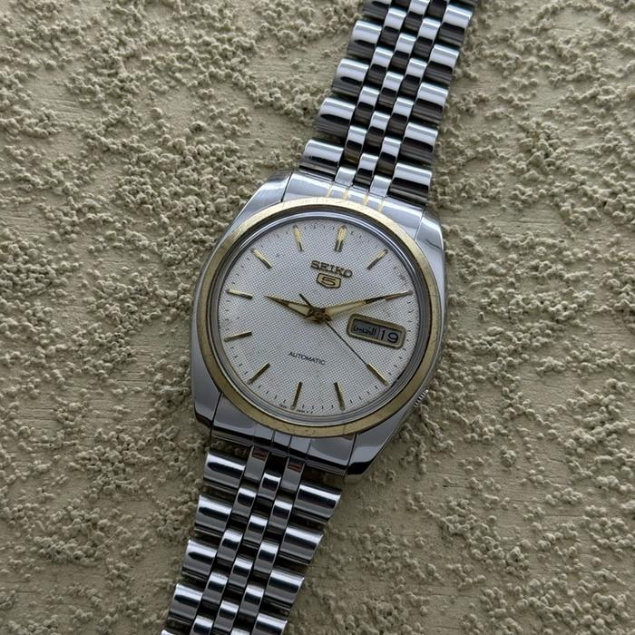 Jam tangan Seiko 5 Twotone Textured Dial Second Preloved  Vintage Watches Original