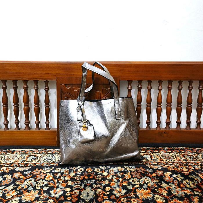 tas hand bag juicy couture warna silver