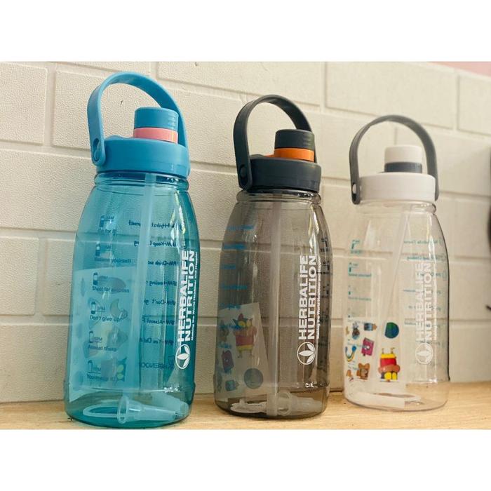Botol 2 liter dan 1,5 liter ada sedotannya