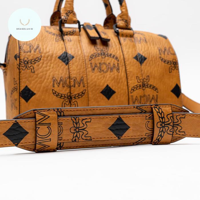 MCM SMALL AREN BOSTON BAG IN MAXI VISETOS COGNAC