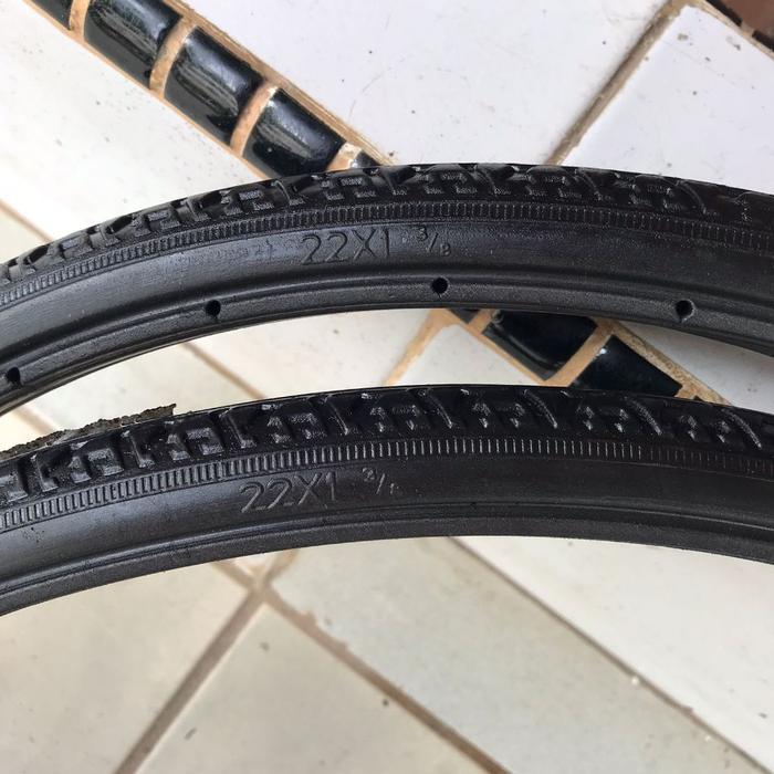 Ban Mati Kursi Roda 22 x 1 3/8 Solid Wheelchair Tyre 51 52CM